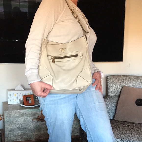 Prada large shoulder bag. Florence Italy - Picture 3 of 8